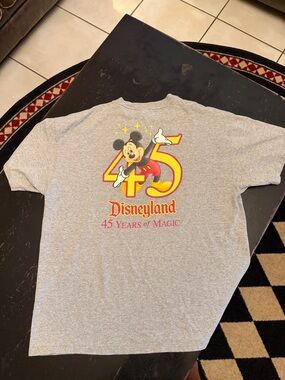 Disney Gray Mickey Mouse 45 Years of Magic Short Sleeve Tee XL